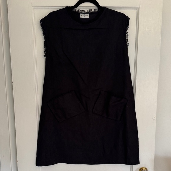 Chic Black Sleeveless Mini Dress - Picture 1 of 8
